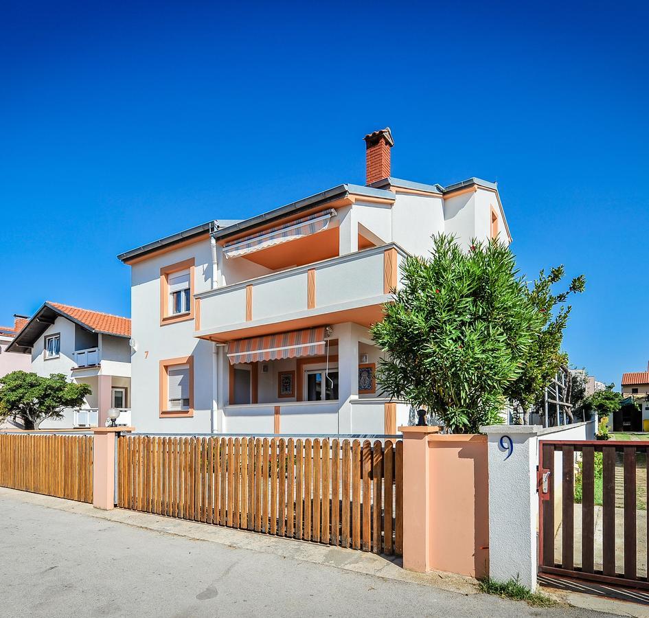 Apartment Bozena Nin Exterior foto